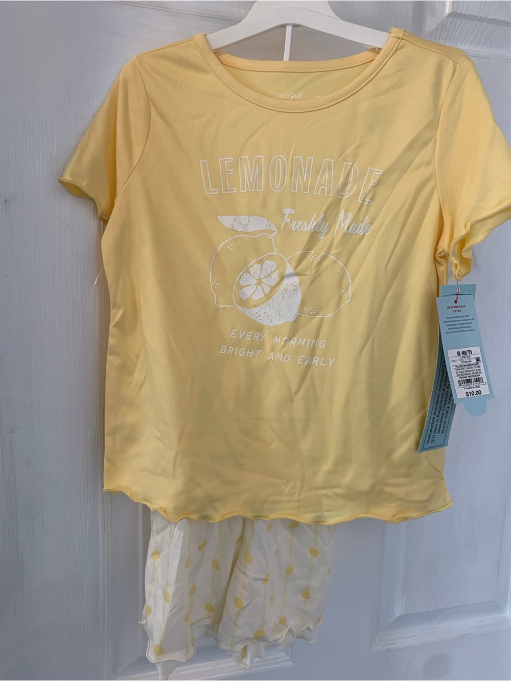 Cat & Jack NWT’s girl’s size small 6/7 pajama set